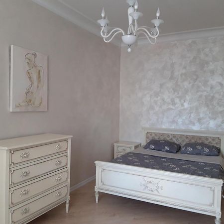 Luxury Apartment In The Center Кишинёв Экстерьер фото