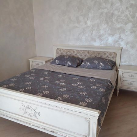 Luxury Apartment In The Center Кишинёв Экстерьер фото