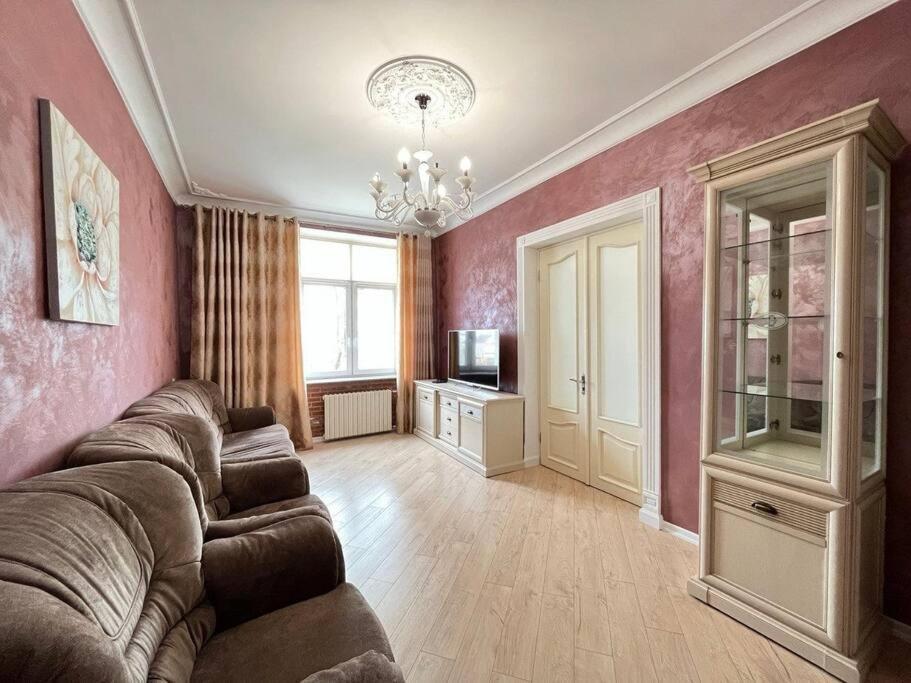 Luxury Apartment In The Center Кишинёв Экстерьер фото